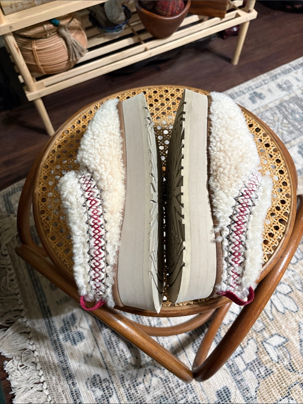 Ugg Tazz Heritage braid platform slippers. Size 6 - Picture 4 of 11